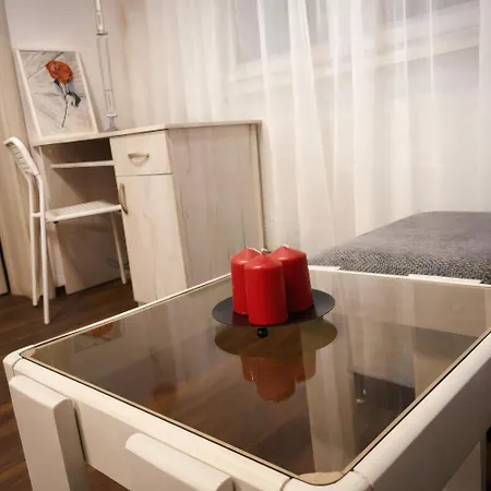 Center With Private Terrace Апартаменти